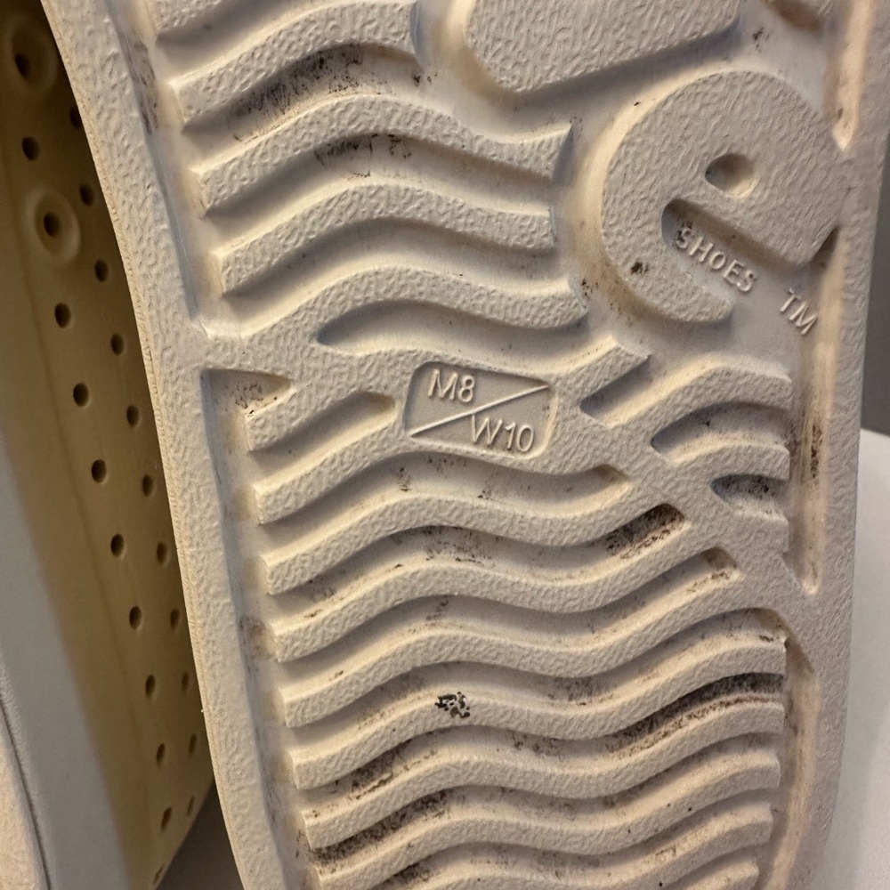 EUC Native x Star Wars Sneakers. Women’s 10/men’s 9. - Picture 7 of 7